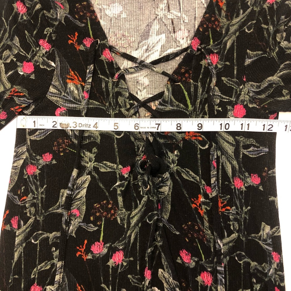Topshop Black Floral Lace Up Fitted Mini Dress Ribbed Size 4 - Picture 9 of 10